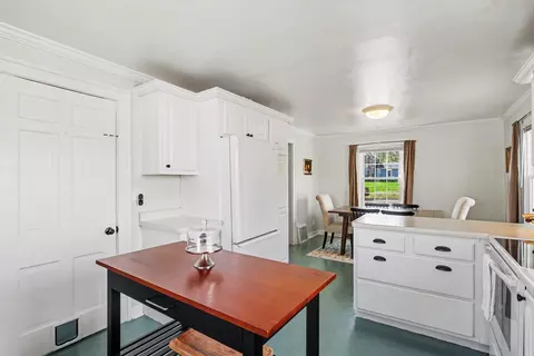 Kitchen - 346 N Marshall Ave, Marshall, MI 49068 photo 3 of 4