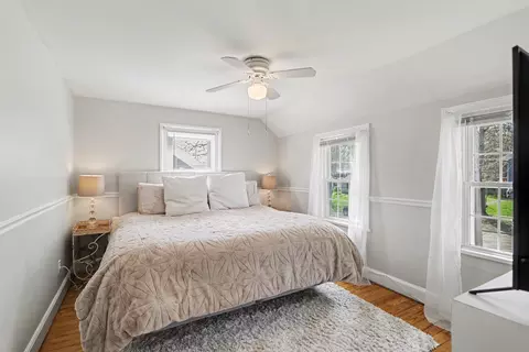 Bedroom - 346 N Marshall Ave, Marshall, MI 49068 photo 1 of 6