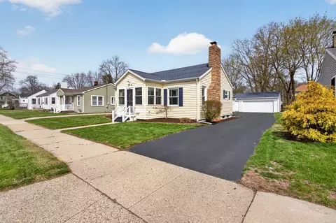 756 Elmwood Ave, Jackson, MI 49203