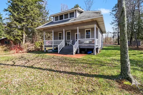 6461 S Shields Rd, Pentwater, MI 49449