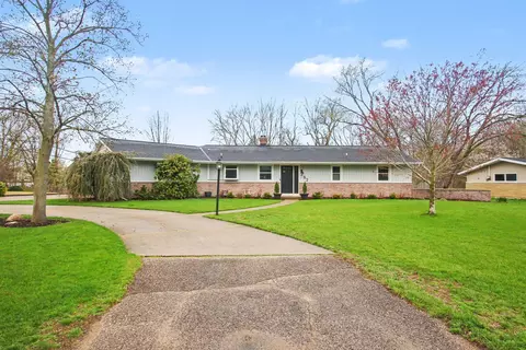 762 Larkwood Dr, Holland, MI 49423