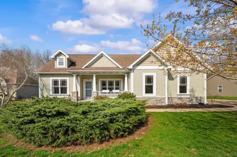 1612 Carolyn Dr, Benton Harbor, MI 49022