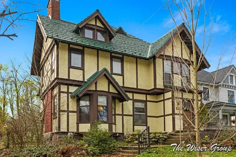1219 Grand Ave, Kalamazoo, MI 49006