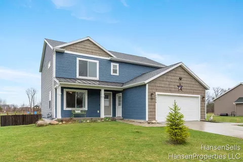 5326 N Point Dr, Pierson, MI 49339