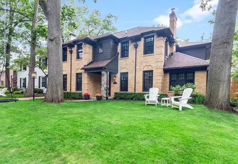 1617 Alexander St SE, Grand Rapids, MI 49506