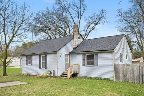 2505 Rogue River Rd NE, Belmont, MI 49306