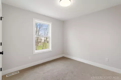 Bedroom - 11792 Everett Ave, Allendale, MI 49401 photo 2 of 8