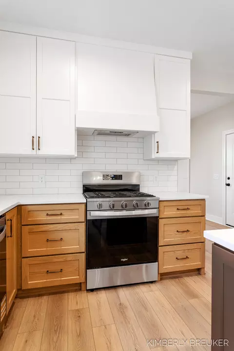 Kitchen - 11792 Everett Ave, Allendale, MI 49401 photo 4 of 4