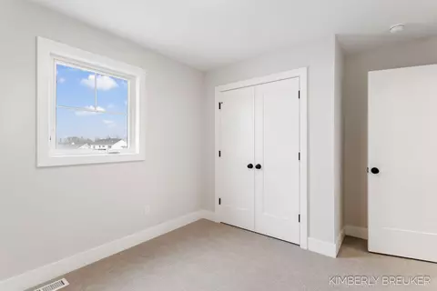 Bedroom - 11792 Everett Ave, Allendale, MI 49401 photo 6 of 8