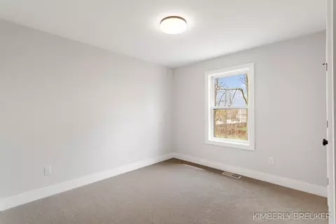 Bedroom - 11792 Everett Ave, Allendale, MI 49401 photo 7 of 8