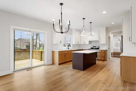 Kitchen - 11792 Everett Ave, Allendale, MI 49401 photo 1 of 4