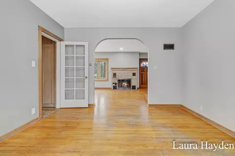 Living - 350 Mill St, Saranac, MI 48881 photo 4 of 9