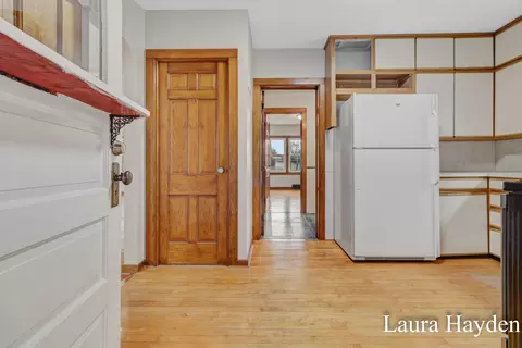 Entry Way - 350 Mill St, Saranac, MI 48881 photo 2 of 4