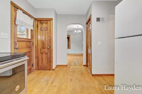 Entry Way - 350 Mill St, Saranac, MI 48881 photo 3 of 4