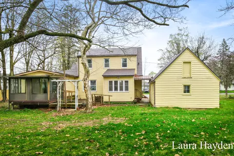Exterior - 350 Mill St, Saranac, MI 48881 photo 6 of 9