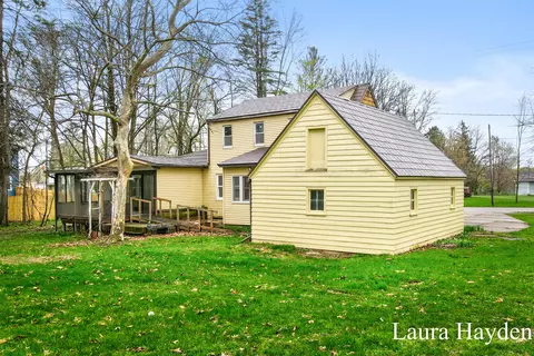 Exterior - 350 Mill St, Saranac, MI 48881 photo 7 of 9