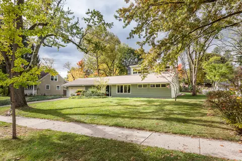1307 Beechwood Dr, Ann Arbor, MI 48103