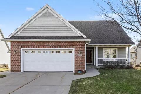 2580 W Port Dr, Kalamazoo, MI 49009