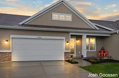 3024 Loganberry Ln #51, Holland, MI 49424