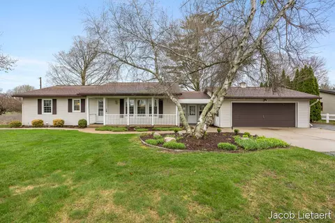 9555 Whittall St NE, Rockford, MI 49341