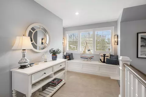Entry Way - 12271 E D Ave, Richland, MI 49083 photo 5 of 8