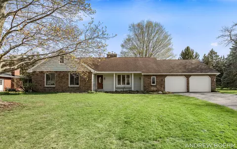 8732 Fairview Ln, Zeeland, MI 49464