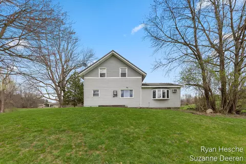 10565 Bell Rd, Clarksville, MI 48815