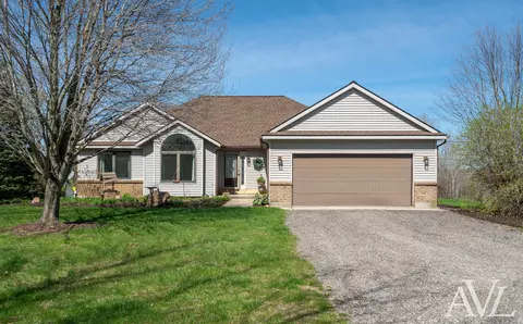 11855 Woodland Park Dr NE, Belding, MI 48809