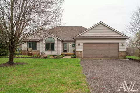 11855 Woodland Park Dr NE, Belding, MI 48809