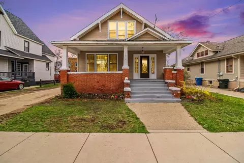 1698 Sanford St, Muskegon, MI 49441