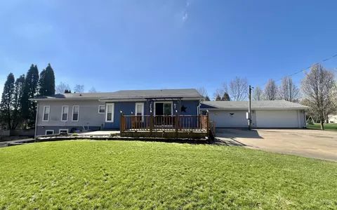 833 Crauns Ln, Quincy, MI 49082