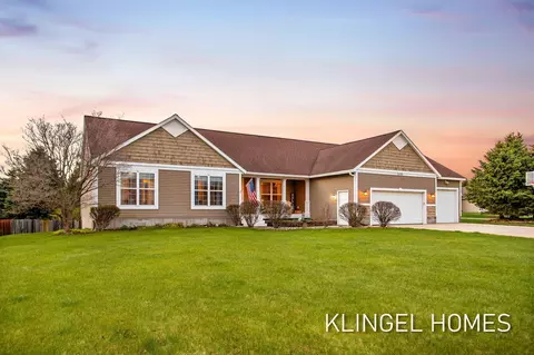 3010 Brookmere St, Muskegon, MI 49444
