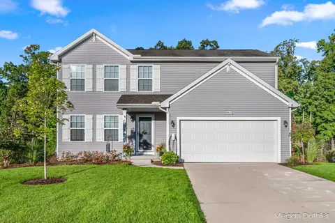 10644 Woodbushe Dr SE, Lowell, MI 49331