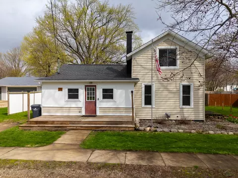 215 Lincoln St, Schoolcraft, MI 49087