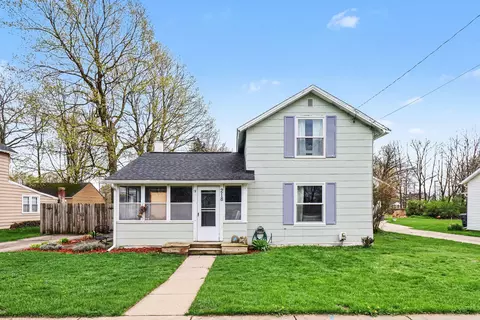 218 E Vienna St, Schoolcraft, MI 49087