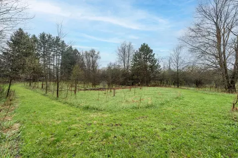 8875 Huff Rd, Bellevue, MI 49021 photo 4