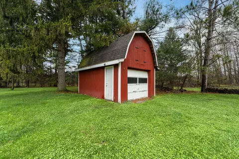 8875 Huff Rd, Bellevue, MI 49021 photo 7