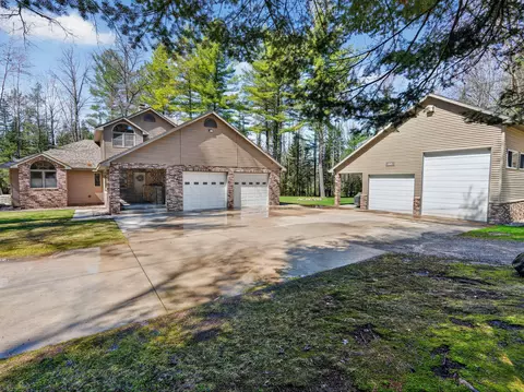 1697 Wildwood Rd, Sterling, MI 48659