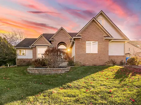 3345 E Commerce Rd, Commerce Twp, MI 48382