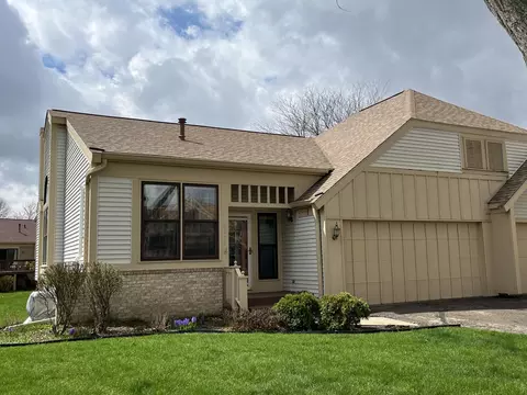 6515 Brook Trl, Lansing, MI 48917