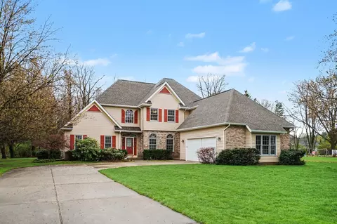 5115 Queen Victoria Ln, Kalamazoo, MI 49009