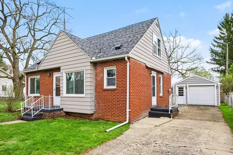 Exterior - 537 Commonwealth Ave, Jackson, MI 49202 photo 3 of 8