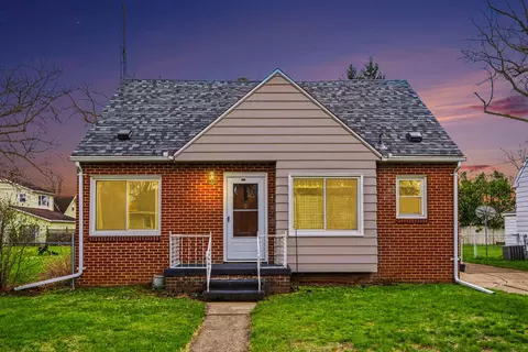 Exterior - 537 Commonwealth Ave, Jackson, MI 49202 photo 2 of 8
