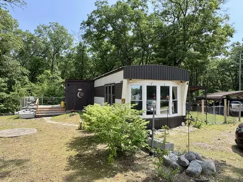 7920 E Lake Rd, Twin Lake, MI 49457