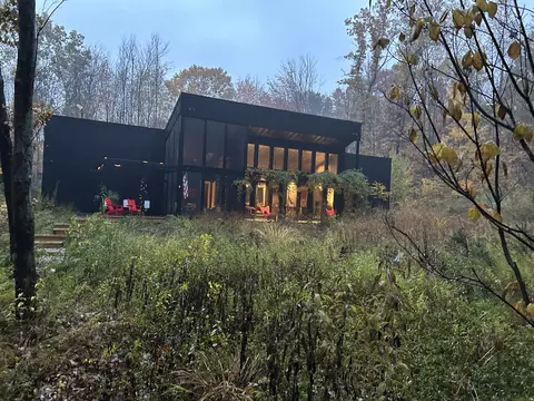 5479 Liland Trce, Fennville, MI 49408