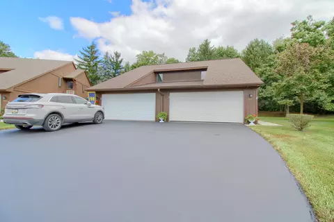 Exterior - 623 Echo Ct, Saline, MI 48176 photo 7 of 8