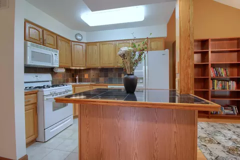 Kitchen - 623 Echo Ct, Saline, MI 48176 photo 1 of 2