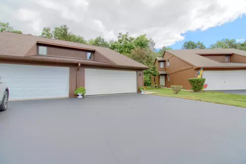 Exterior - 623 Echo Ct, Saline, MI 48176 photo 2 of 8