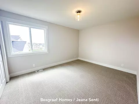 Bedroom - 8366 Bauerridge Ave, Jenison, MI 49428 photo 6 of 6