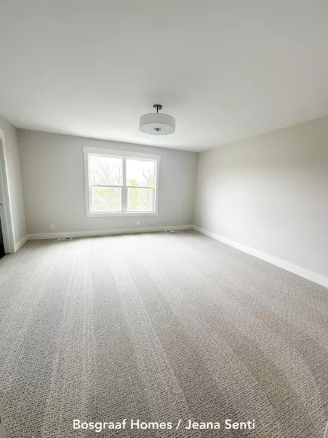 Bedroom - 8366 Bauerridge Ave, Jenison, MI 49428 photo 2 of 6